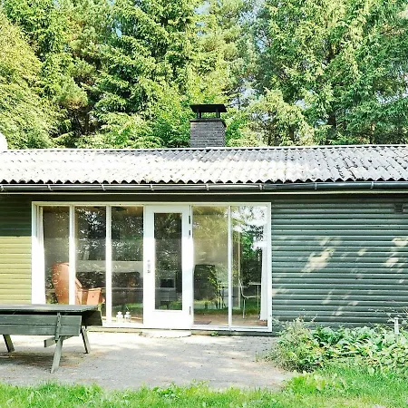 Two-bedroom Holiday In Bording 1 *
